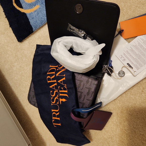 Trussardi small crossbody bag (new with tag) - Picture 7 of 8